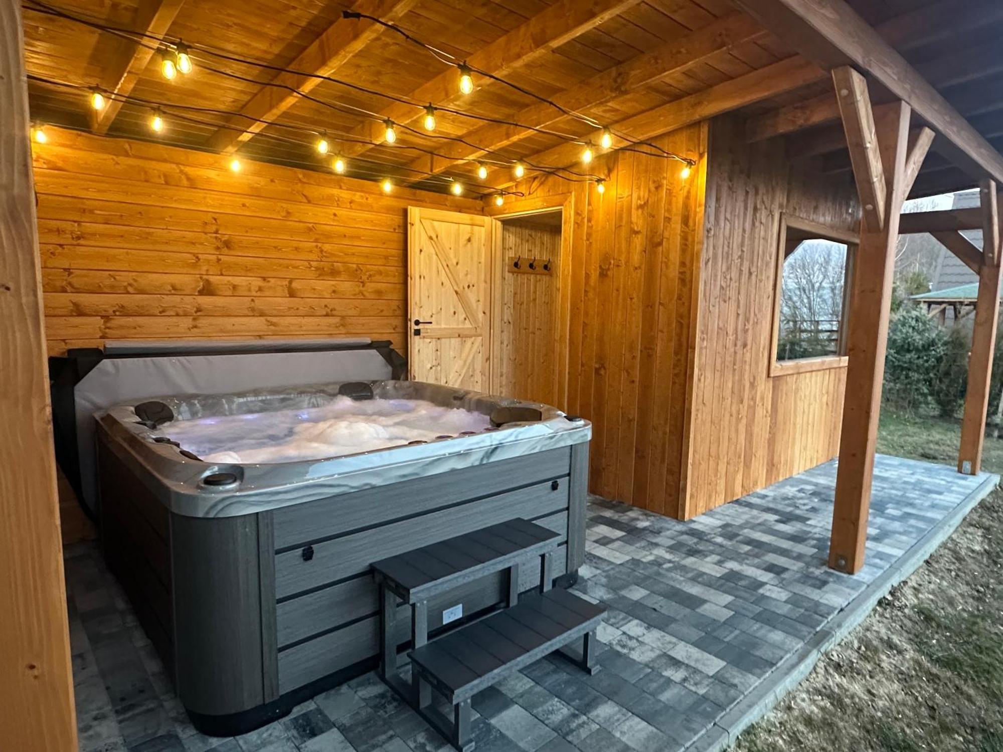 Domek Na Hrobaczej - Jacuzzi&Sauna Мендзыбродзе-Бяльске Экстерьер фото